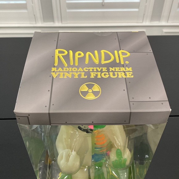 Rip N Dip Limited Edition Radioactive Nerm Vinyl Figure #175 of only 500! - Picture 16 of 16